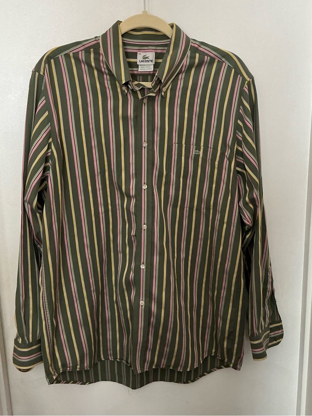 IZOD Button Down Shirt Green Red Yellow Striped Long Sleeve Logo sz. 42